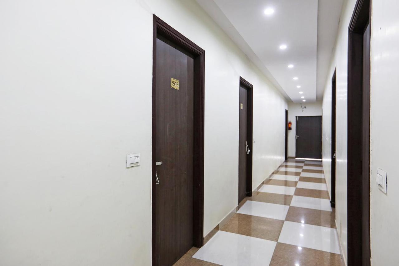 Oyo 48501 Dayal Regency Hotel Hapur Екстериор снимка