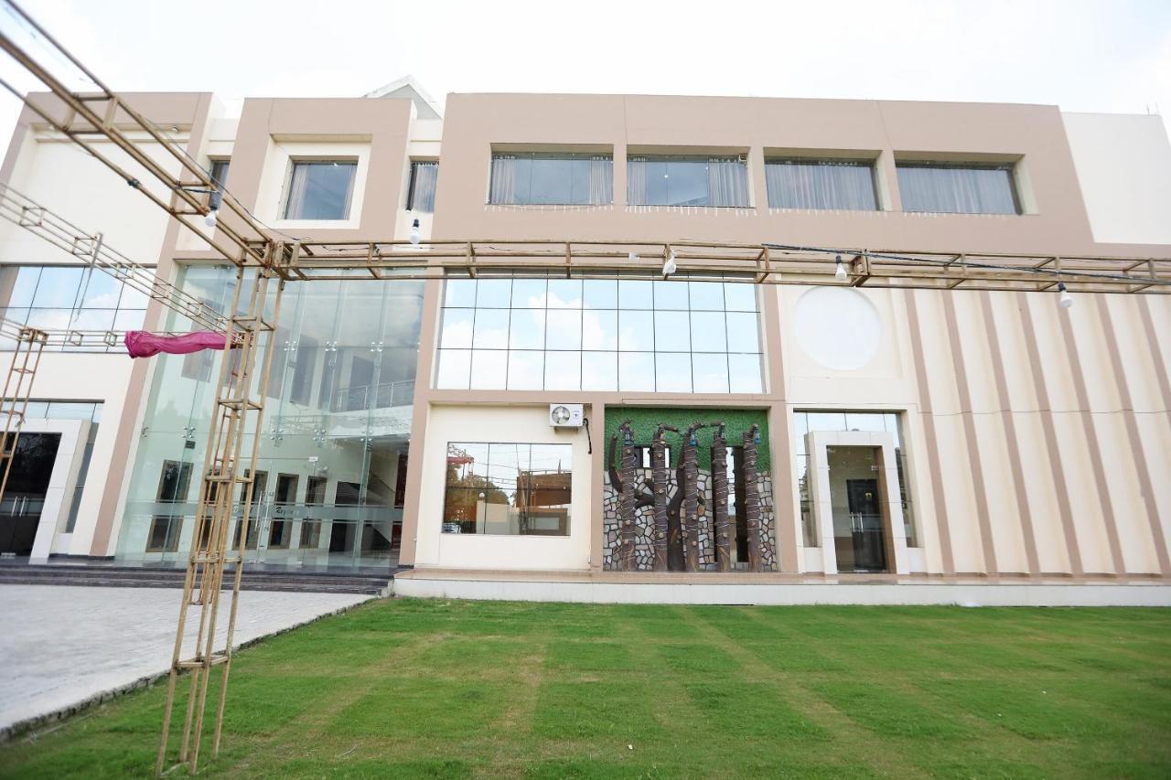 Oyo 48501 Dayal Regency Hotel Hapur Екстериор снимка